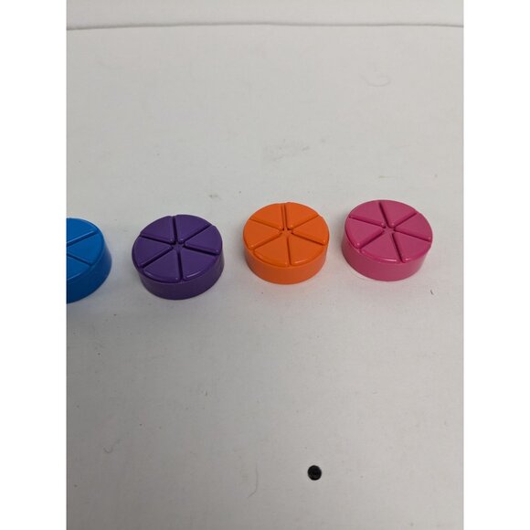 Hasbro 2008 Trivial Pursuit 25th Anniversary Game Replacement Pie Pieces - Picture 3 of 4